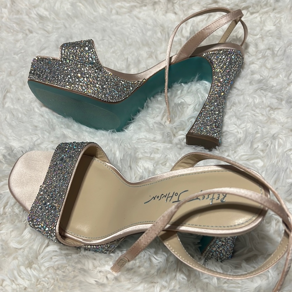 Betsy Johnson Kiki platform sandals. Nude size 9.5